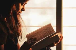 adult-book-brunette-1031588-1